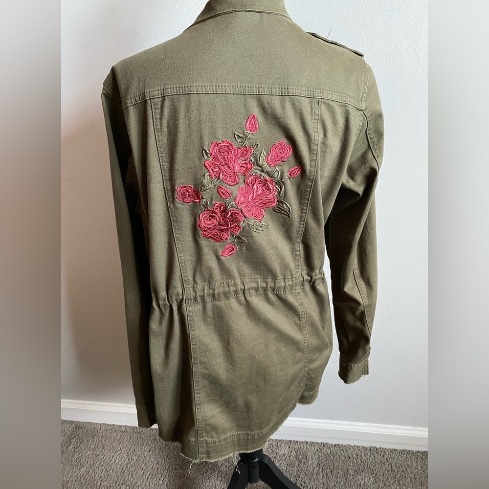 green jacket - Picture 4 of 4